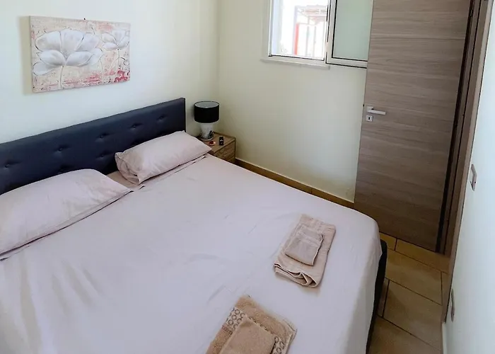 Trilocale A 150 Mt Dal Mare Con Terrazza E Vista * Алкамо