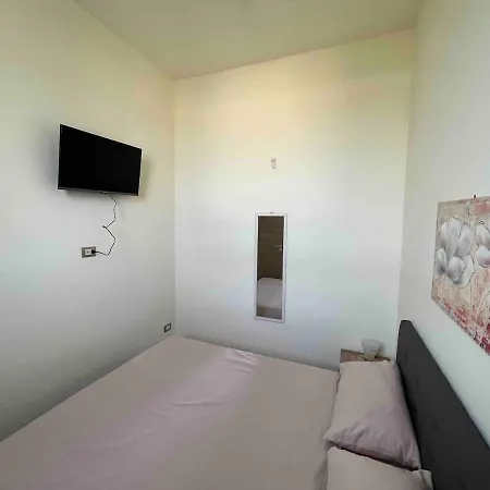 Trilocale A 150 Mt Dal Mare Con Terrazza E Parcheggio Privato
