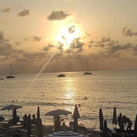 Trilocale Vista Mare Tra Brezza E Relax דירה