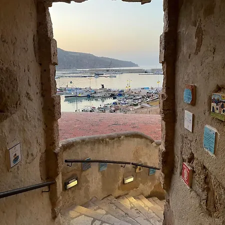 Trilocale Vista Mare Tra Brezza E Relax דירה אלקאמו